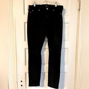 EUC 7 For All Mankind ultra skinny distressed ankle jeans in size 32